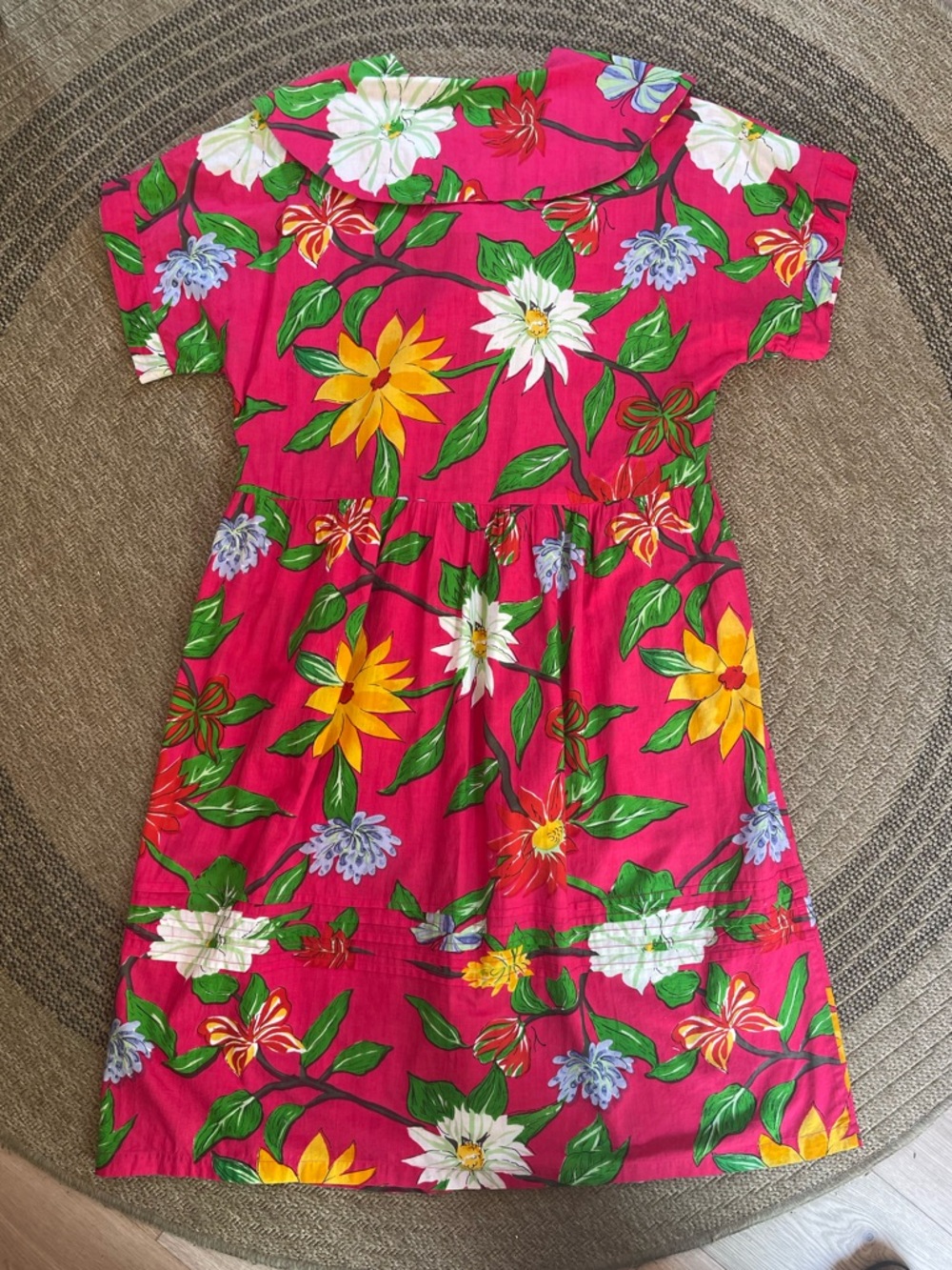 Vintage bright pink dress w/  floral print & Peter Pan collar & front pockets - Picture 6 of 9
